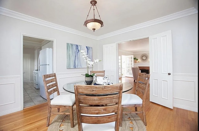 Building Photo - Adorable Loma Portal Bungalow with Fenced ...