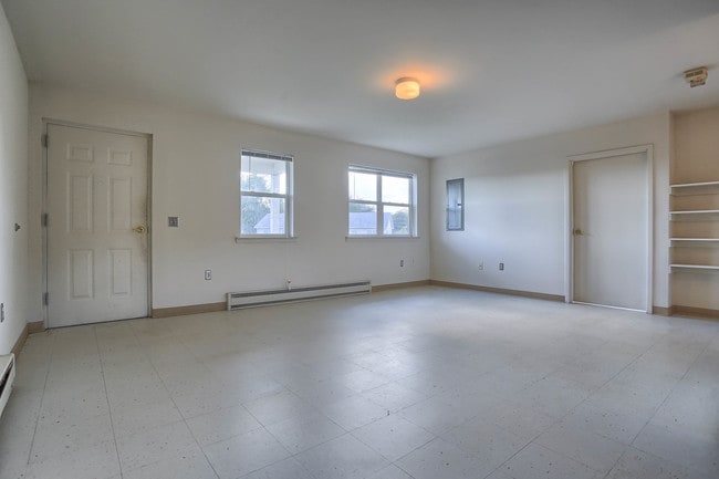 Building Photo - Jonathan Court Apartments