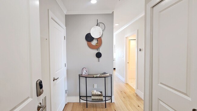 Building Photo - 30 Polk St