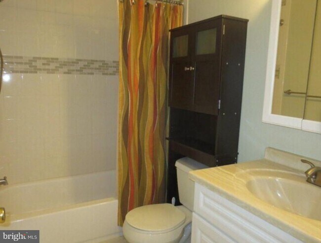 Building Photo - 526 Willow Turn