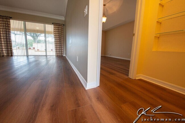 Building Photo - 900 Windward Way
