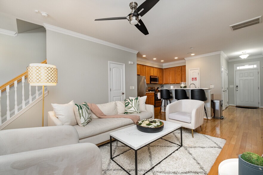 Building Photo - 4618 Merendino St