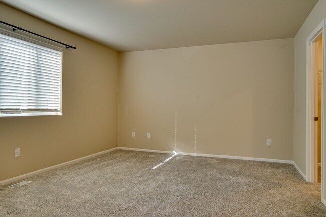Building Photo - Covington 4 Bedroom on Easthilll