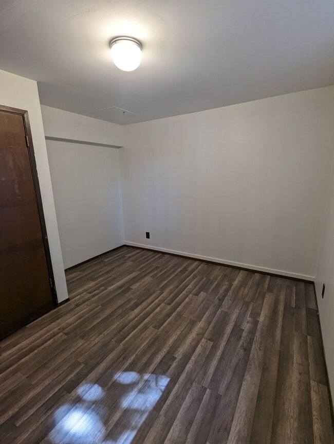 Building Photo - 3 Bed, 1 Bath Near Fairhaven