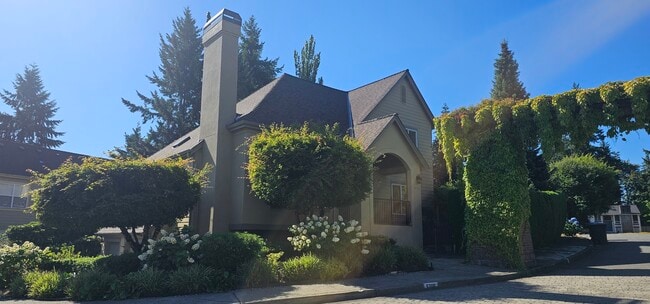 Building Photo - 6706 127th Pl SE
