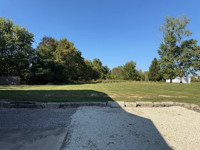 Building Photo - 5267 Center Rd