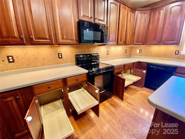 Building Photo - 5232 Berkeley Estates Dr