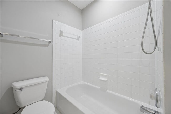 Building Photo - Premium Property in Mt Airy. Grab it while it's HOT