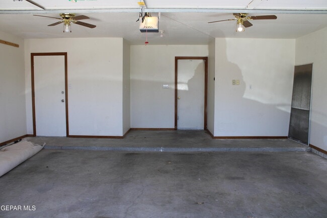 Building Photo - 4113 Loma Rosada Dr