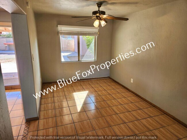 Building Photo - 5952 E 25th St