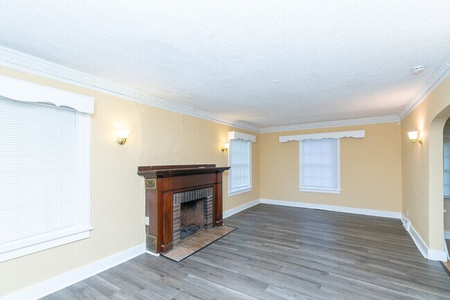 Building Photo - 7210 Bellefontaine Ave