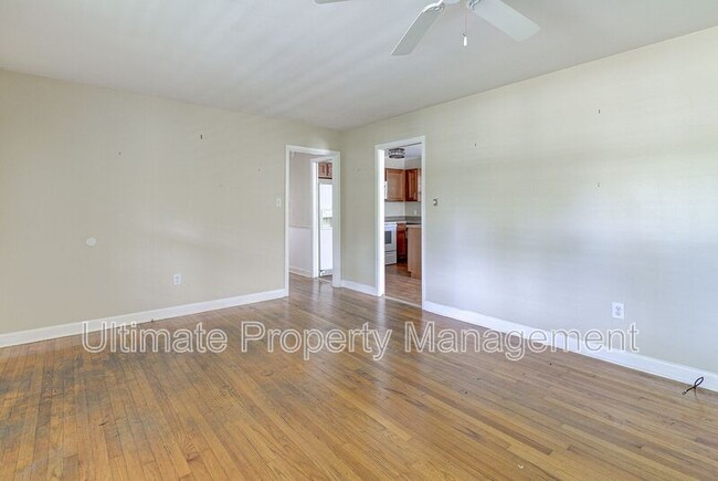 Building Photo - 5309 Ridgewood Heights Dr