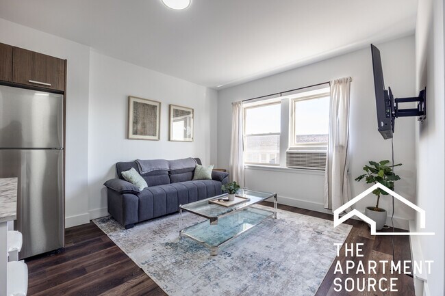 Building Photo - 1555 W Hollywood Ave