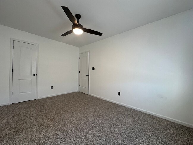 Building Photo - 414 Myrtlewood Cir
