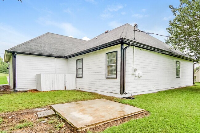 Building Photo - 215 Dolphin Ct