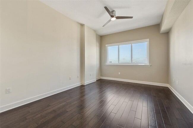 Building Photo - 100 S Eola Dr