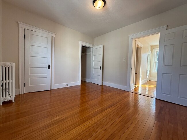 Building Photo - 304 Lovell St