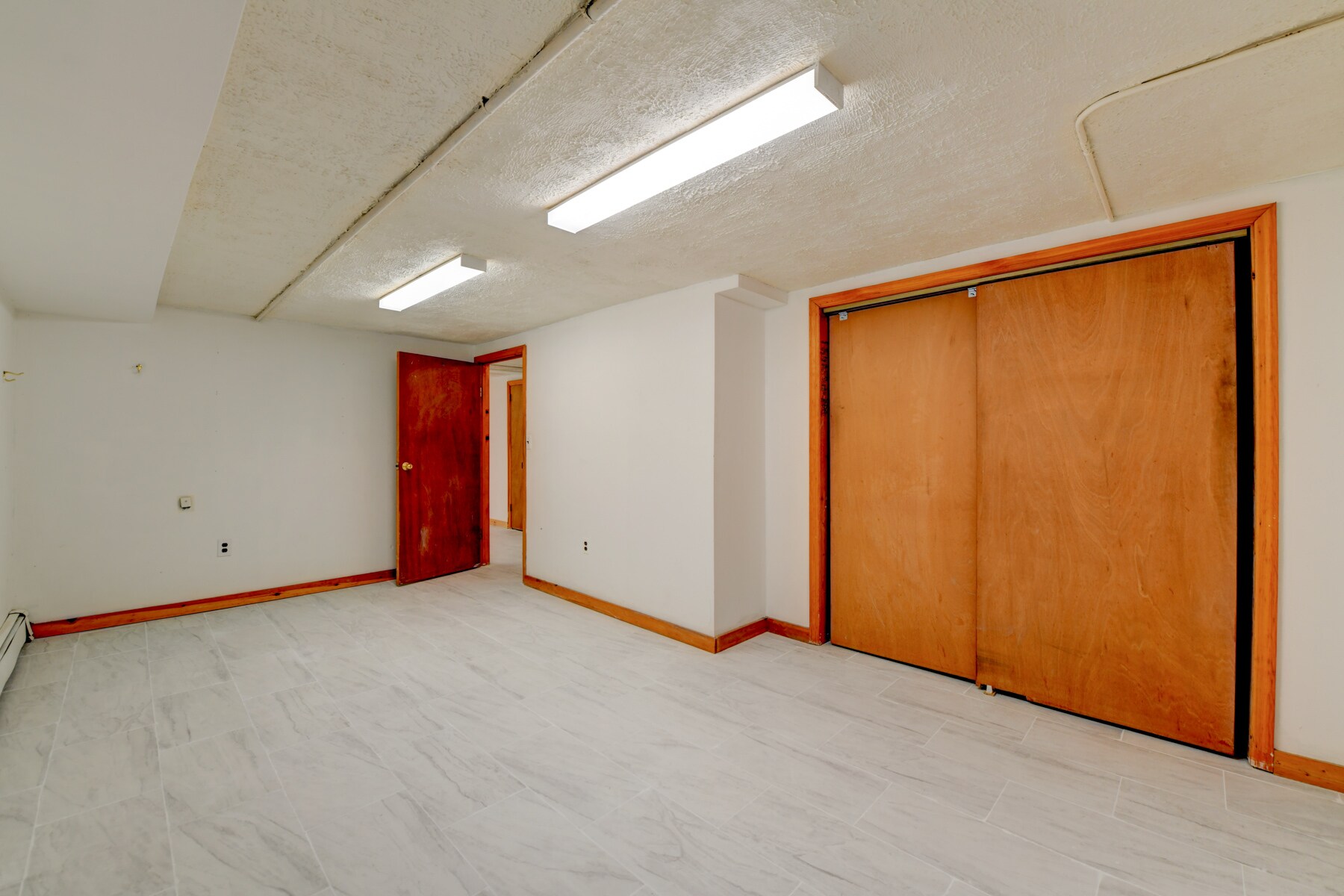 Building Photo - 71 Carmer Ave