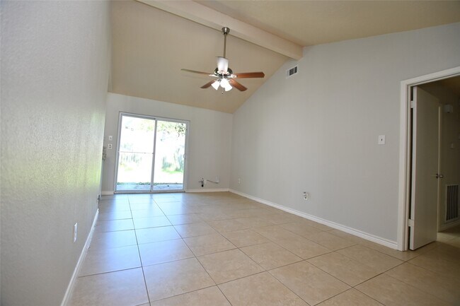 Building Photo - 4615 Fitzwater Dr