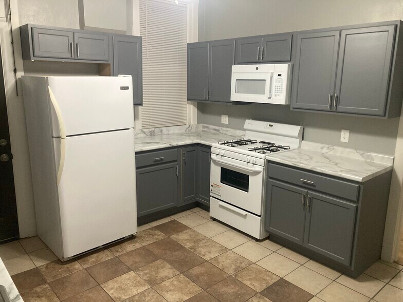 Building Photo - 4233 Meramec St