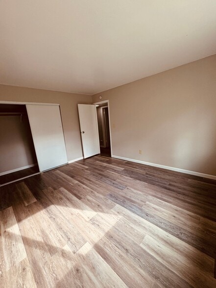 Building Photo - 3310 Cochran Dr