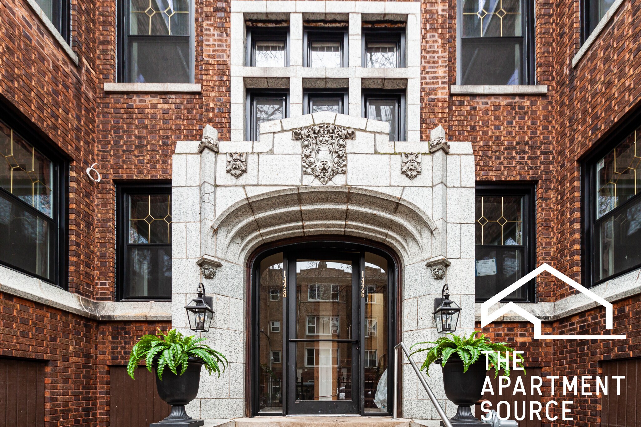 Building Photo - 1428 W Jonquil Ter