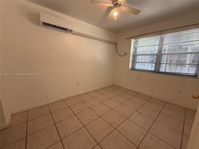 Building Photo - 30 NW 71st St