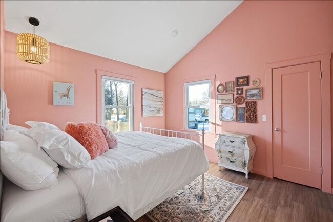 Building Photo - Stunning 4BR/2BA Home in Prime West End Location | Fully Remodeled with Custom Touches