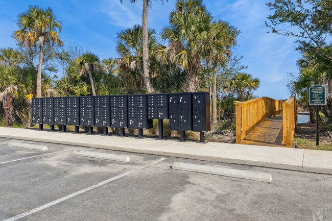 Building Photo - Spacious 5 Bedroom with 3 Baths + Bonus & 2,673 Sq Ft of Comfort in Edgewater, FL!