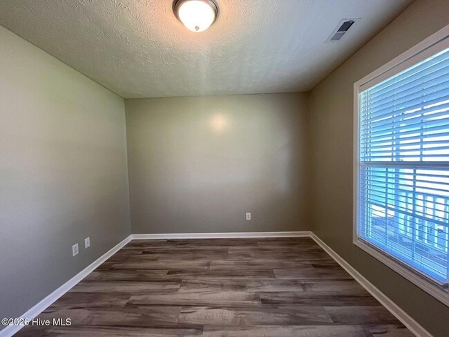 Building Photo - 108 Chapel Hill Dr