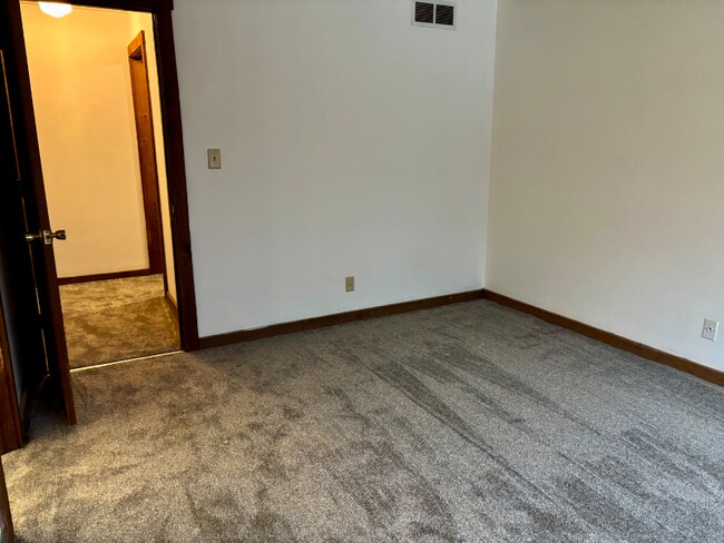 Building Photo - 1770 IN-46