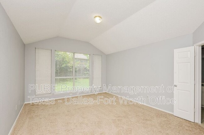 Building Photo - 6208 Bowin Dr