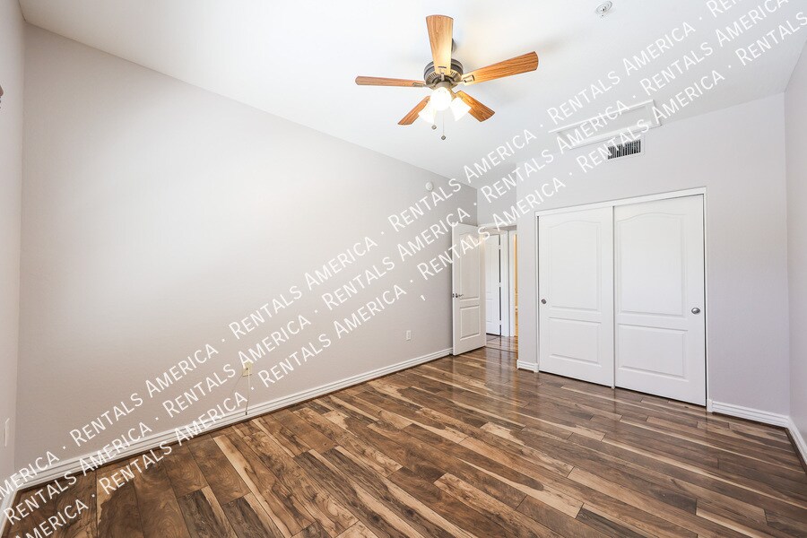 Building Photo - 21320 N 56th St