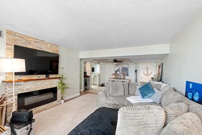 Building Photo - 3610 S Ocean Blvd