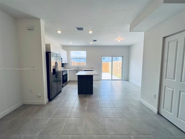 Building Photo - 17956 SW 358th St