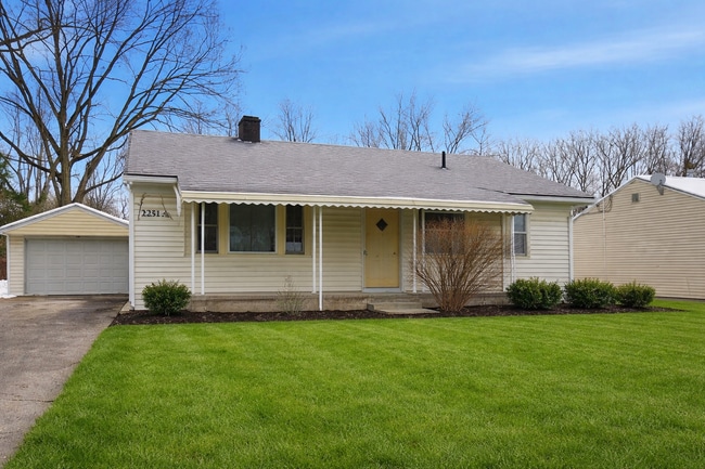 Building Photo - 2251 Vale Dr