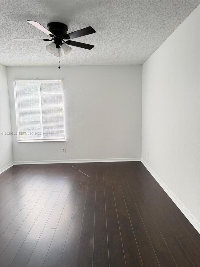 Building Photo - 12950 Vista Isles Dr