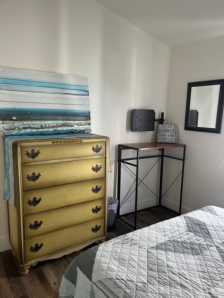 Building Photo - 21851 Newland St