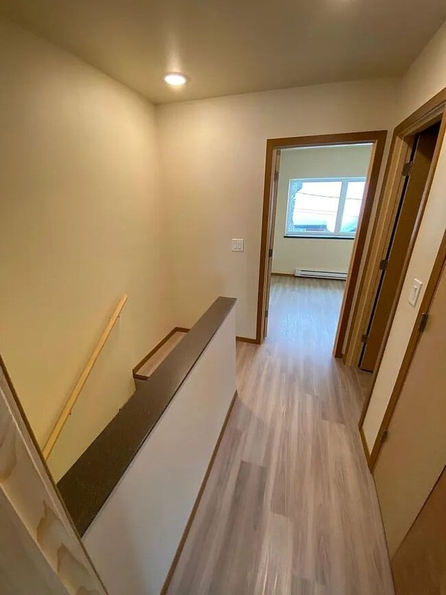 Building Photo - Midway Flats, LLC