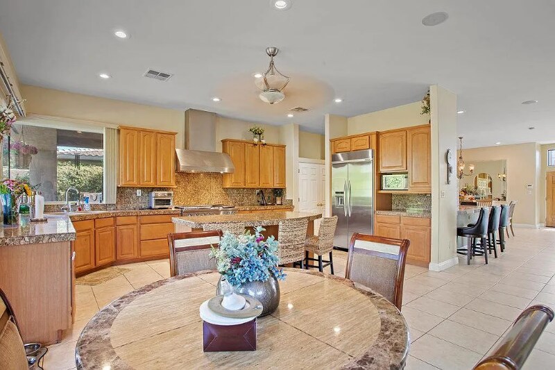 Building Photo - 50655 Calle Paloma