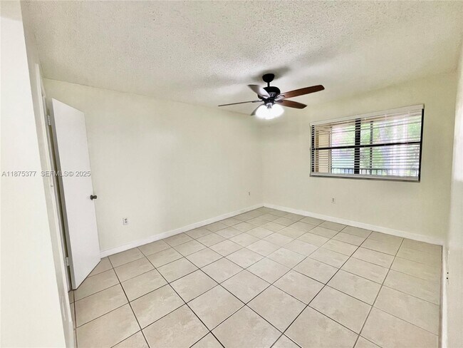 Building Photo - 15591 SW 105th Terrace