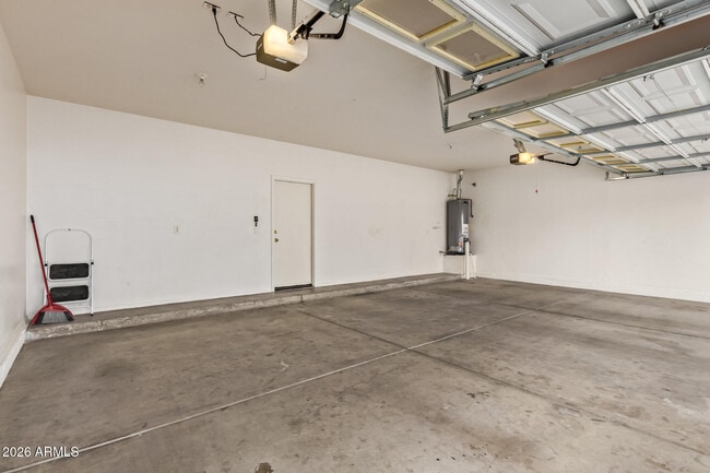 Building Photo - 8353 W Carol Ave