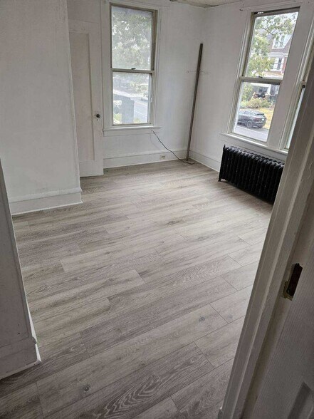 Building Photo - 2345 Derry St