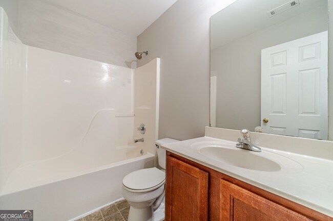 Building Photo - 1346 Upshur Pl NE