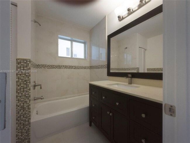 Building Photo - 15340 SW 85th Ave