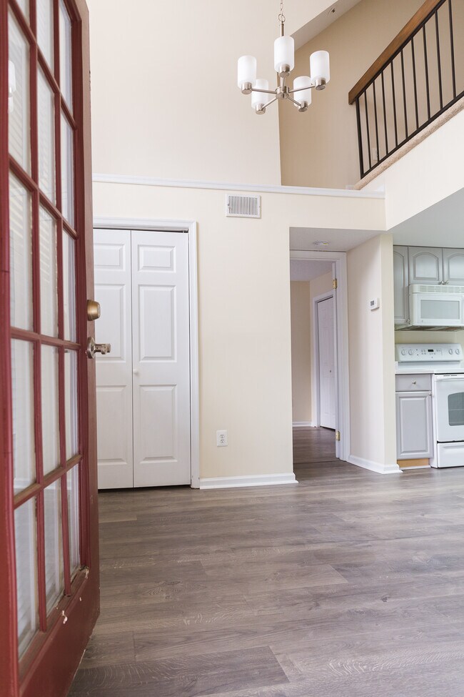 Building Photo - 14049 Vista Drive