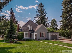 Building Photo - 2910 E Lincoln Rd