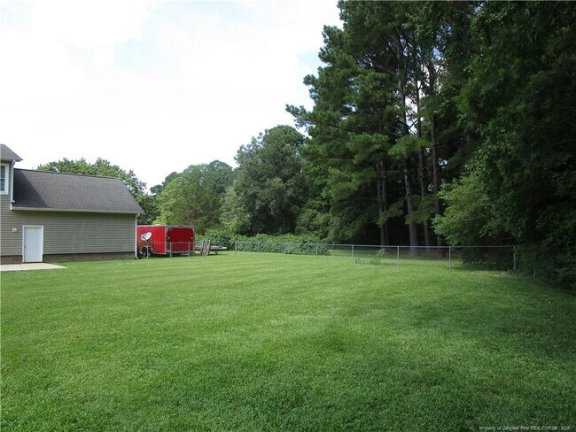 Building Photo - 7256 Goldsboro Rd