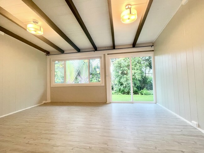 Building Photo - 1508 Keolu Dr