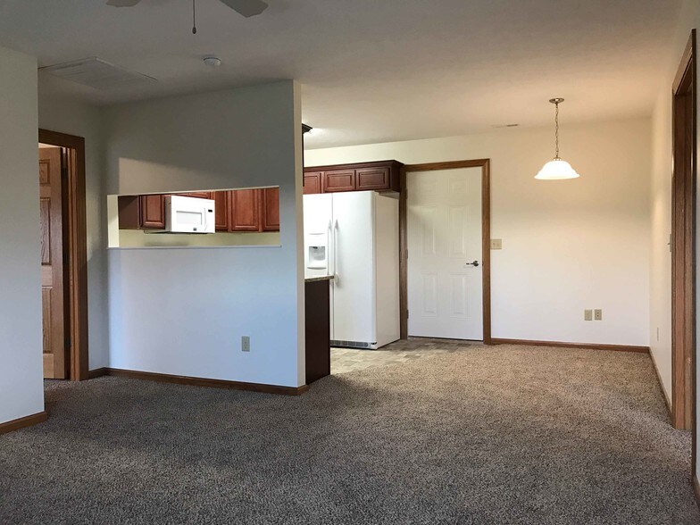 Building Photo - 1004 Altamonte Dr